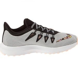 Nike Women’s Quest Se Running Shoes size 8.5